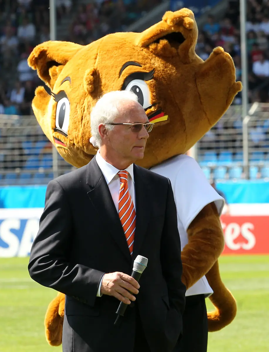 2s4d2137-jpg6808888047520241236