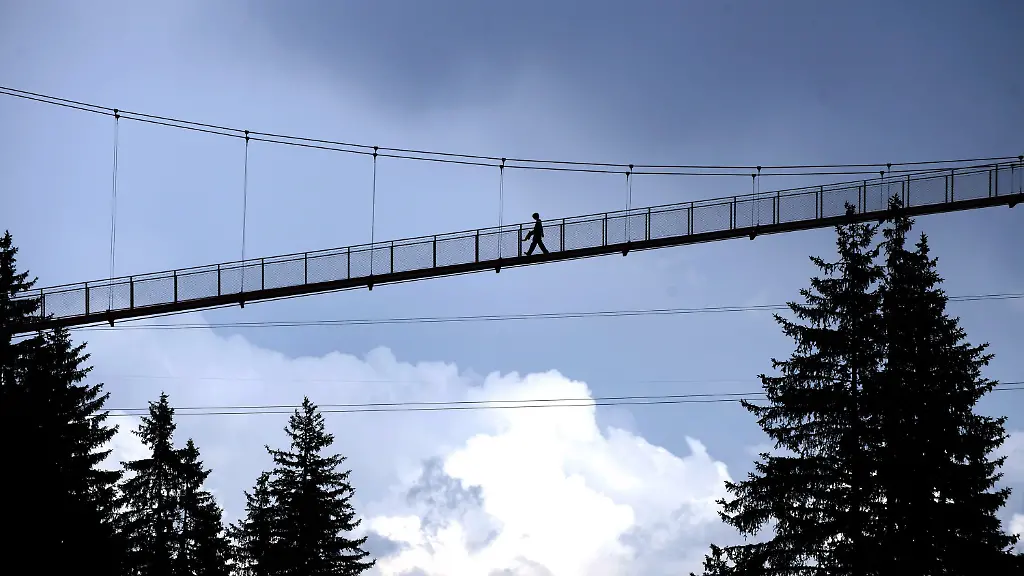 2s544654-jpg2395429628600817441