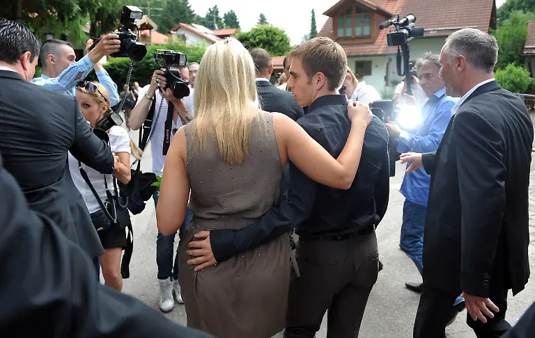 2s505003-jpg6709559296999353665