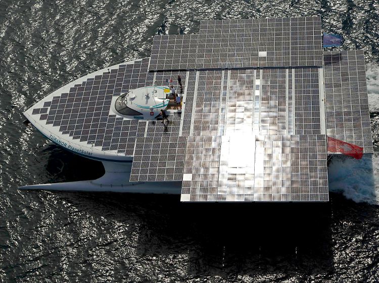Halbzeit war bei rund 27.000 Kilometern. Im April oder Mai 2012 soll die PlanetSolar wieder in Monaco ankommen.