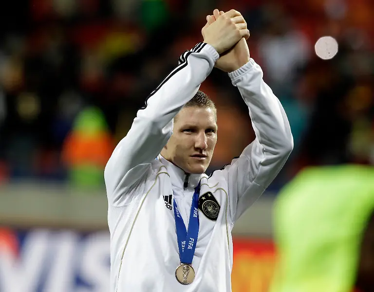 South-Africa-Soccer-WCup-Germany-Uruguay-WCUP283-jpg3415571183099772773