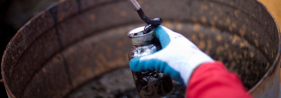 2011-07-28T235331Z_01_VEN05_RTRMDNP_3_VENEZUELA-OIL.JPG7443402131867642556.jpg