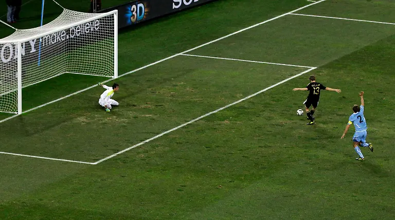 South-Africa-Soccer-WCup-Germany-Uruguay-WCUP138-jpg466414851770669795