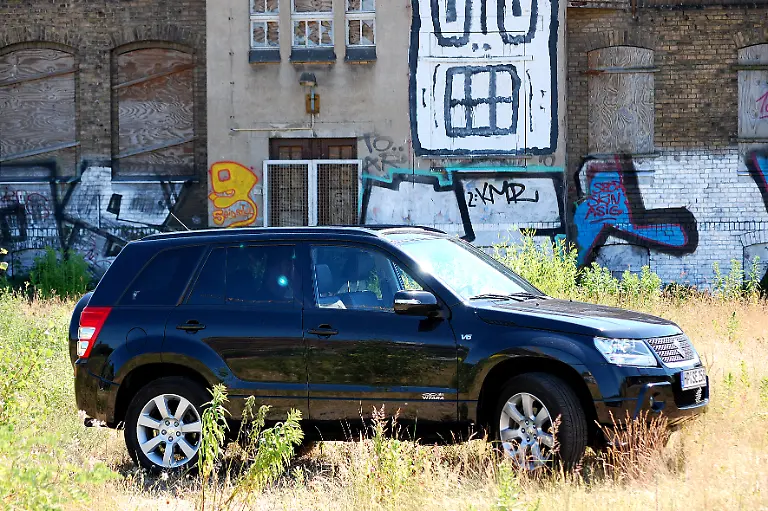 Suzuki-Grand-Vitara-27-06-2010-15-29-29