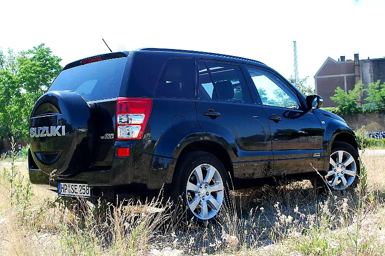 Suzuki-Grand-Vitara-27-06-2010-15-23-36