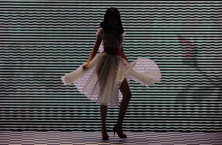 2s0c4449-jpg5727064521352173693