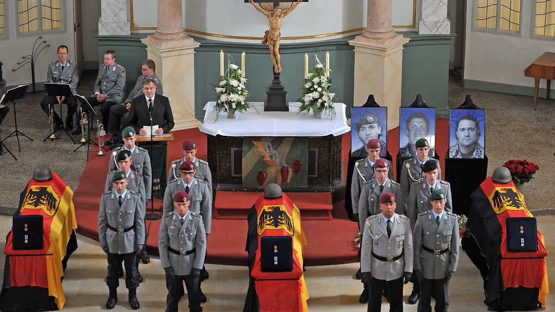 Die Trauerfeier fand in der Stadtkirche von Bad Salzungen statt.