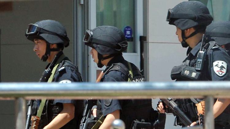 Chinesische Spezialkräfte am Ort des Anschlags.