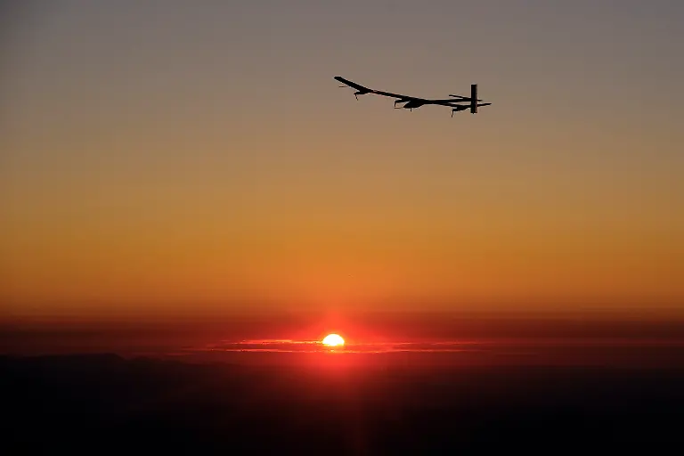 2010-07-08T073508Z-01-CHM03-RTRMDNP-3-SWISS-IMPULSE-JPG493953678970892870