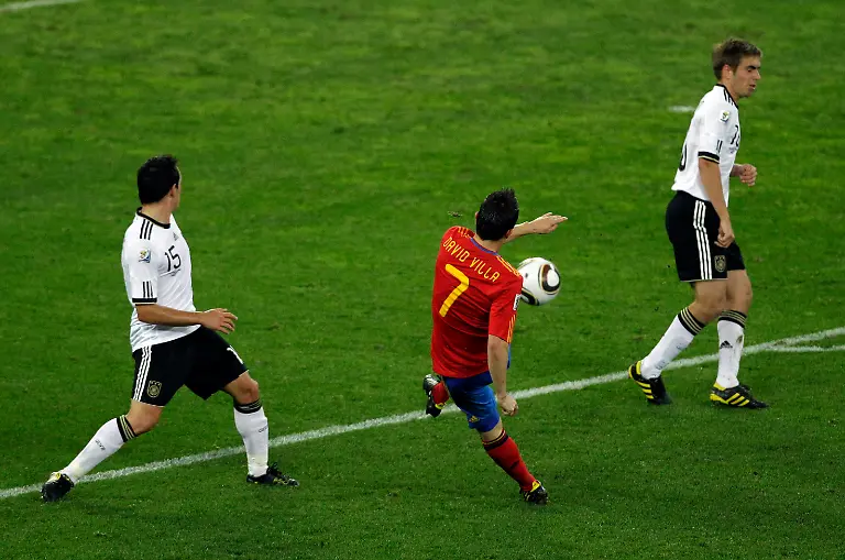 South-Africa-Soccer-WCup-Germany-Spain-WCUP252-jpg7464902652966744232