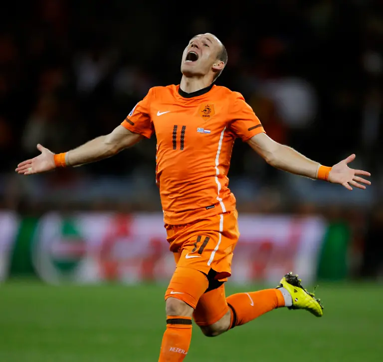 APTOPIX-South-Africa-Soccer-WCup-Uruguay-Netherlands-WCUP293-jpg2164608184299199069
