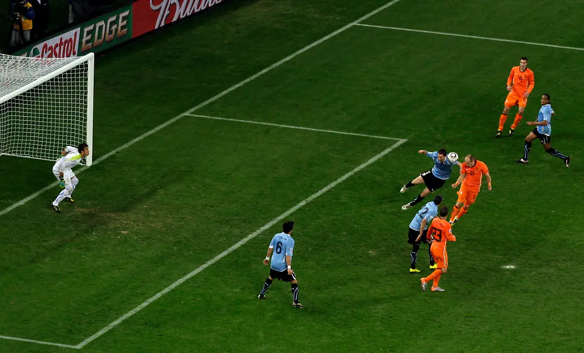 South-Africa-Soccer-WCup-Uruguay-Netherlands-WCUP394-jpg5039050260613913287