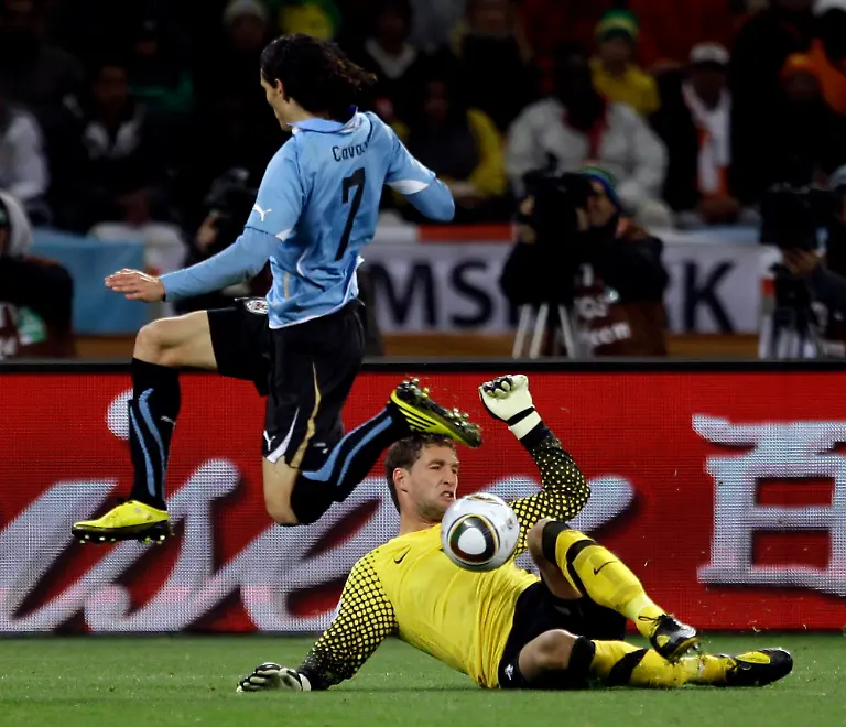 South-Africa-Soccer-WCup-Uruguay-Netherlands-WCUP238-jpg6799671996354863130