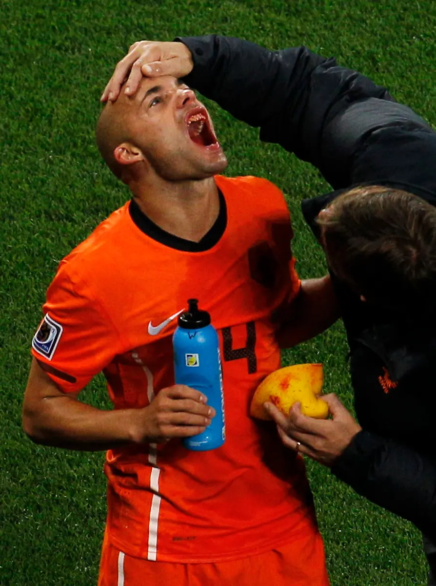 South-Africa-Soccer-WCup-Uruguay-Netherlands-WCUP243-jpg1656325456235184060