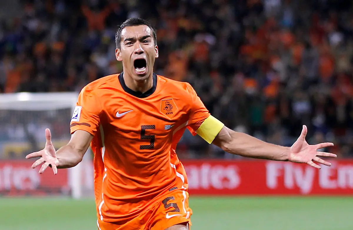 2010-07-06T185309Z-01-WCP344-RTRMDNP-3-SOCCER-WORLD-JPG5526855709968294445