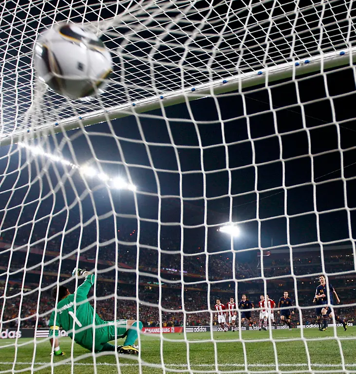 2010-07-03T200832Z-01-WCP385-RTRMDNP-3-SOCCER-WORLD-JPG5776609339924420259