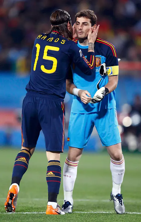 2010-07-03T183431Z-01-WCP349-RTRMDNP-3-SOCCER-WORLD-JPG8434274164541820237