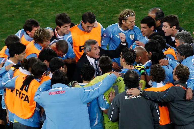 South-Africa-Soccer-WCup-Uruguay-Ghana-WCUP700-jpg3343924261243883640