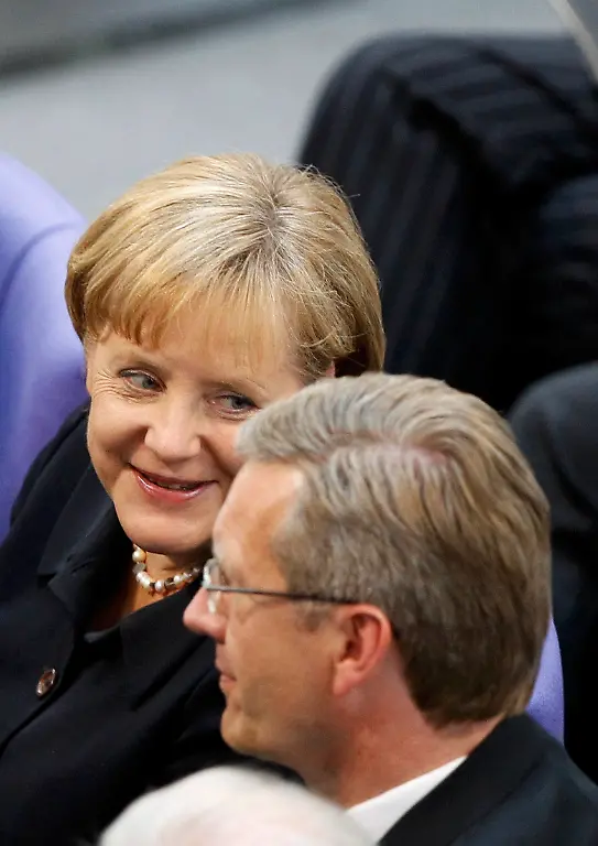 2010-06-30T105543Z-01-AA07-RTRMDNP-3-GERMANY-PRESIDENT-JPG4333982831628778193