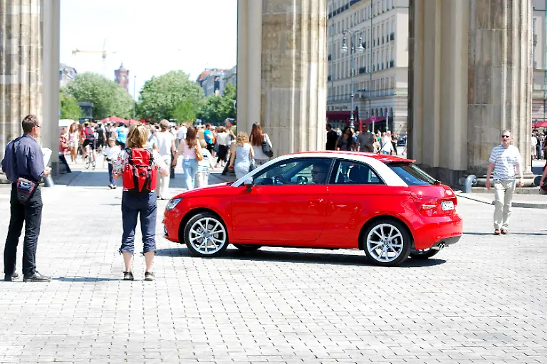 Audi-A1-26-06-2010-13-38-41