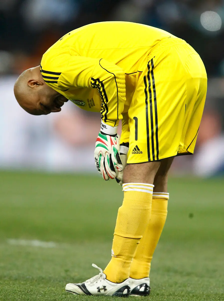 2010-06-27T203405Z-01-WCB191-RTRMDNP-3-SOCCER-WORLD-JPG7625884391753503791