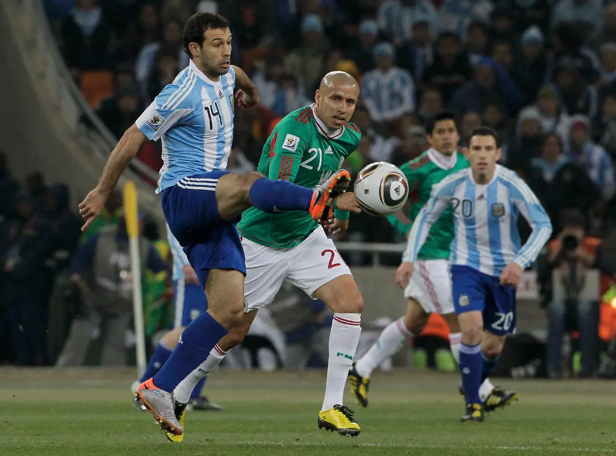 2010-06-27T185330Z-01-WCB144-RTRMDNP-3-SOCCER-WORLD-JPG8459483528840577452