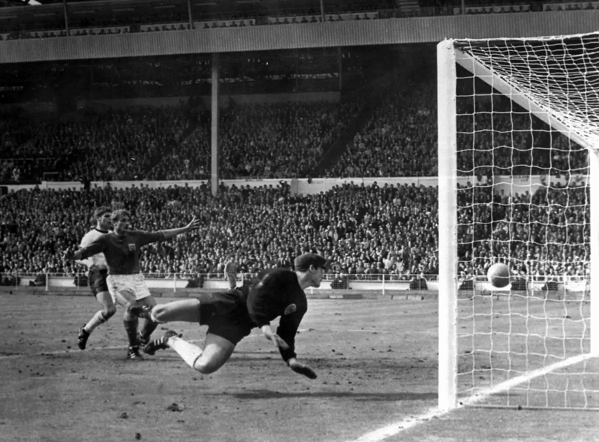 Soccer-WCup-Germany-England-Again-FOS501-jpg2738207685552793658