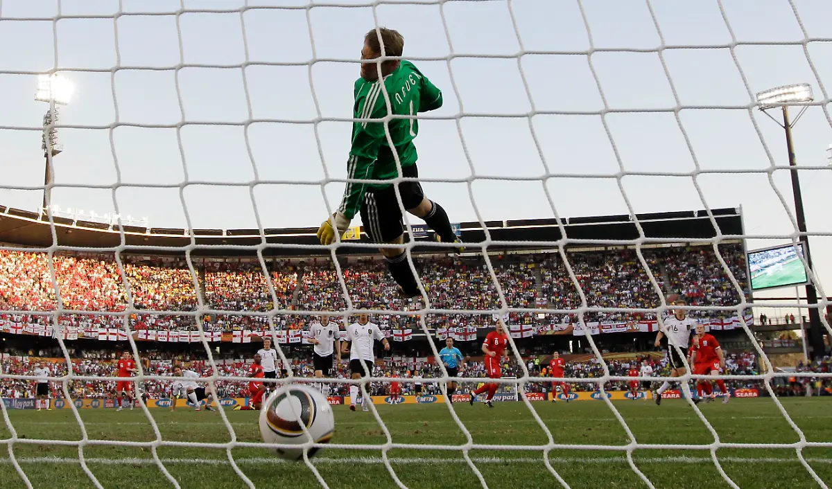 South-Africa-Soccer-WCup-Germany-England-WCUP224-jpg8197882747172015629