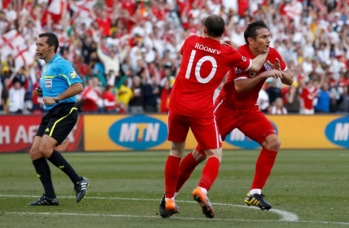 2010-06-27T151458Z-01-WCA424-RTRMDNP-3-SOCCER-WORLD-JPG6569967614266890842