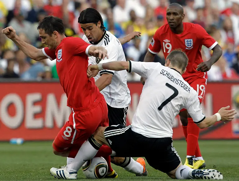 South-Africa-Soccer-WCup-Germany-England-WCUP156-jpg5694261731359891453