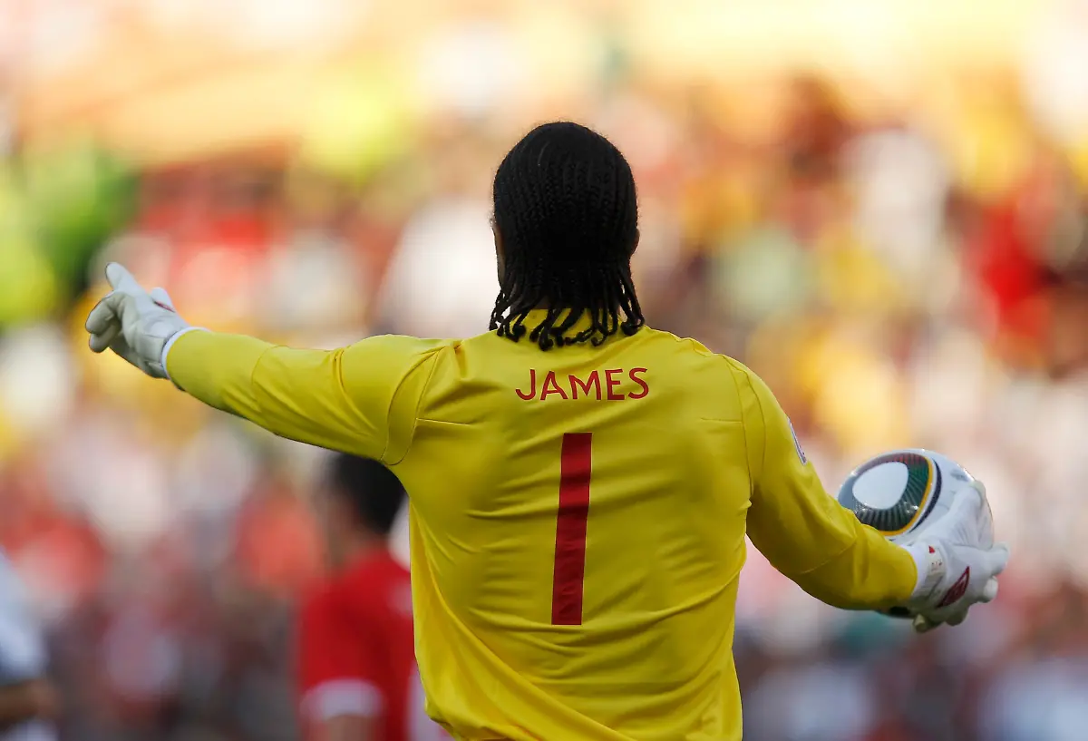 2010-06-27T141908Z-01-WCA125-RTRMDNP-3-SOCCER-WORLD-JPG763844459528135059