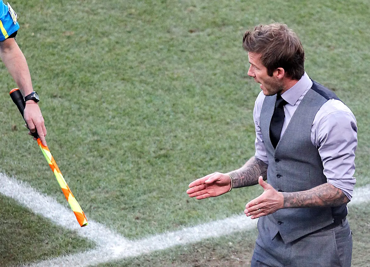 2010-06-27T152250Z-01-WCP321-RTRMDNP-3-SOCCER-WORLD-JPG3098185917159123086