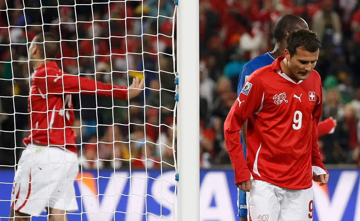 2010-06-25T201422Z-01-AA27-RTRMDNP-3-SOCCER-WORLD-JPG1599739586948076575