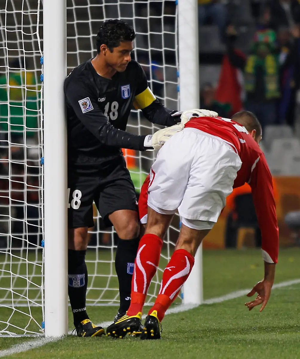 2010-06-25T185601Z-01-WCP703-RTRMDNP-3-SOCCER-WORLD-JPG3343491267481884627