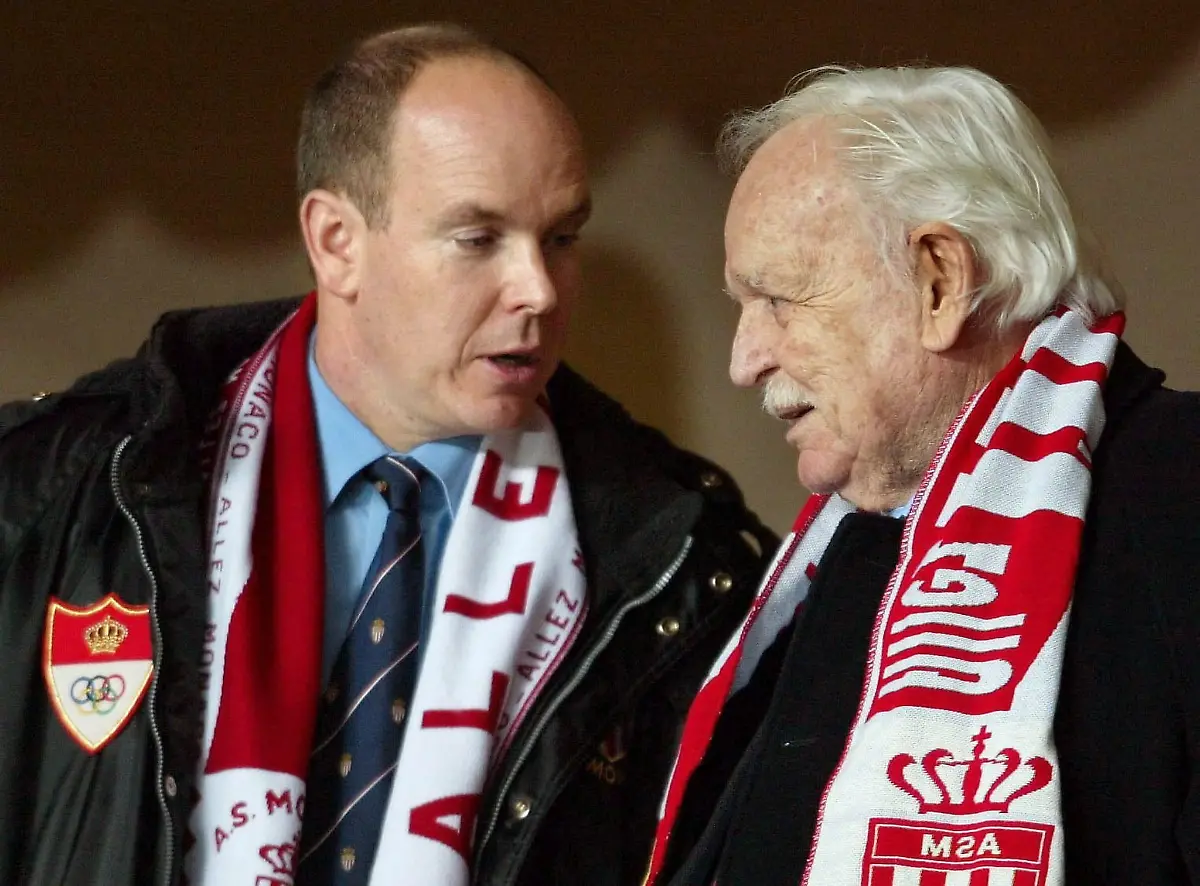 2rqg1025-jpg2033358201969930372