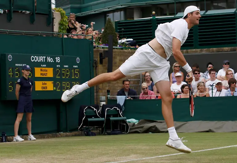 2010-06-24T150508Z-01-WIM97-RTRMDNP-3-TENNIS-WIMBLEDON-JPG8884138206714201369