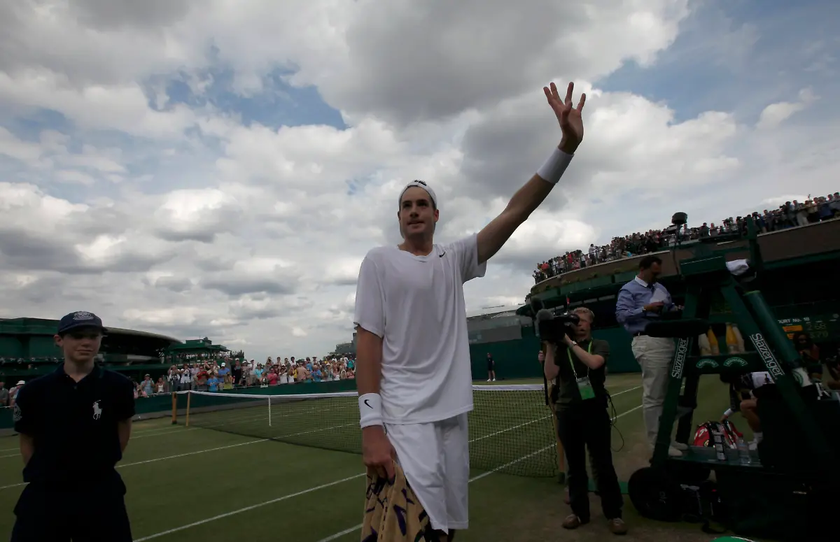 2010-06-24T174332Z-01-WIM175-RTRMDNP-3-TENNIS-WIMBLEDON-JPG7301587449740720865