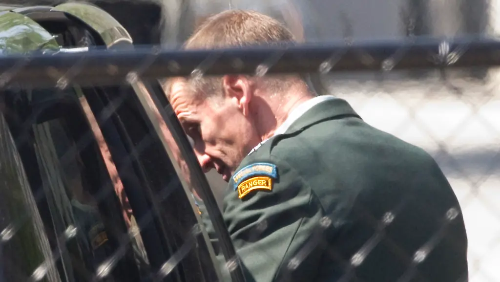 CORRECTION-Obama-McChrystal-DCEV105-jpg716854508868174035