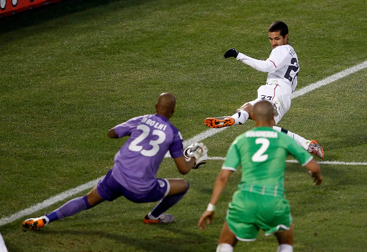 2010-06-23T153135Z-01-WCA357-RTRMDNP-3-SOCCER-WORLD-JPG7637765026247365930