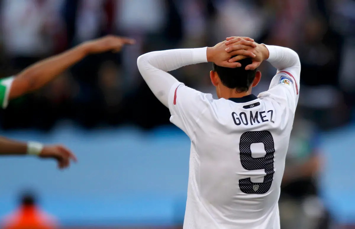 2010-06-23T145131Z-01-WCA435-RTRMDNP-3-SOCCER-WORLD-JPG5788042118006160839