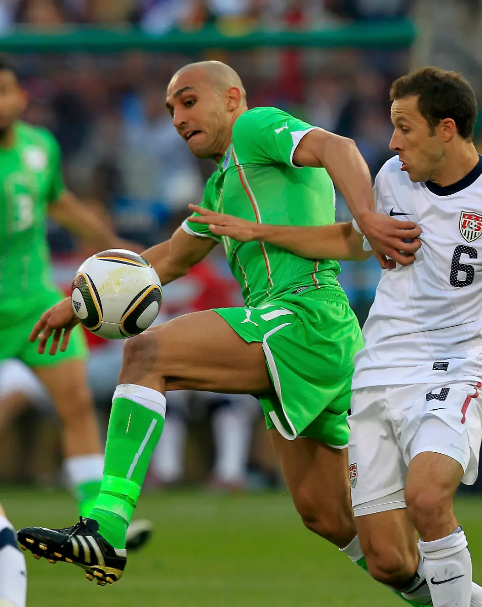 2010-06-23T143235Z-01-WCA322-RTRMDNP-3-SOCCER-WORLD-JPG2207427908273165743