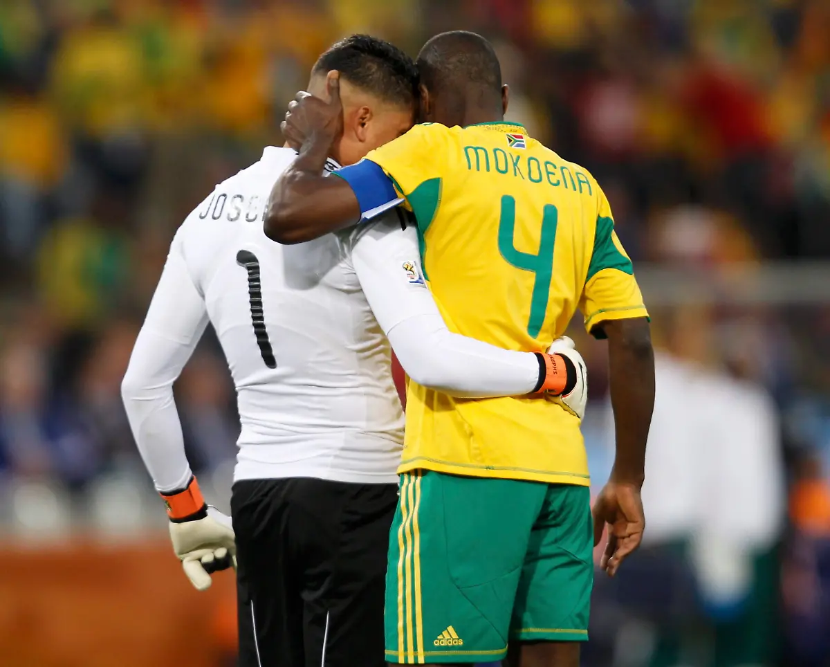 2010-06-22T153834Z-01-WCP648-RTRMDNP-3-SOCCER-WORLD-JPG5151002252190851553