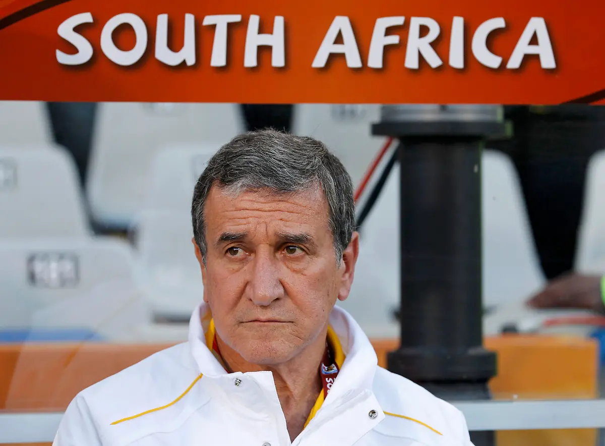 2010-06-22T140854Z-01-WCP617-RTRMDNP-3-SOCCER-WORLD-JPG7905573423819940170