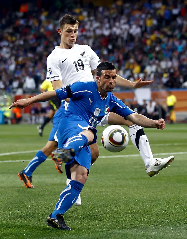 2010-06-20T151418Z-01-WCP381-RTRMDNP-3-SOCCER-WORLD-JPG3117854591086899414