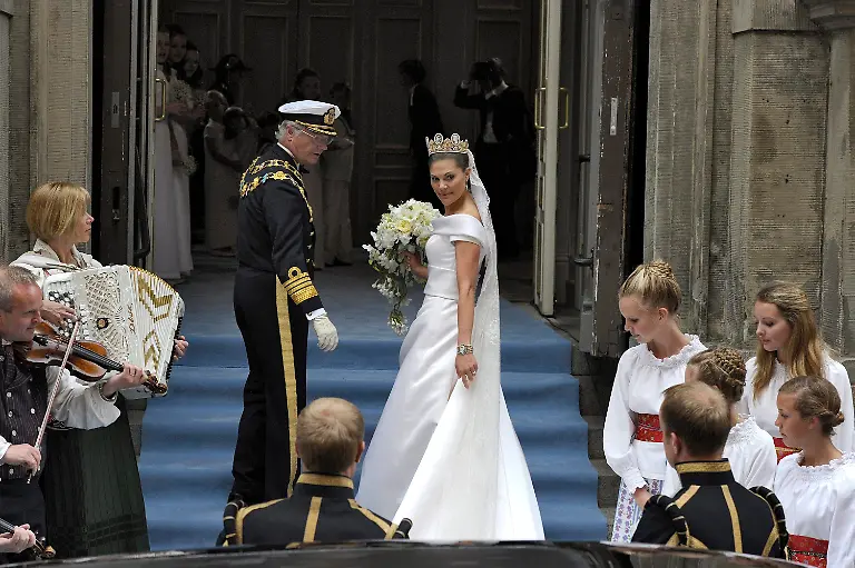 2rns0642-jpg1394097049611659479