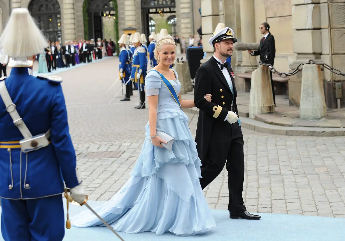 2rnr3752-jpg486770651719291183