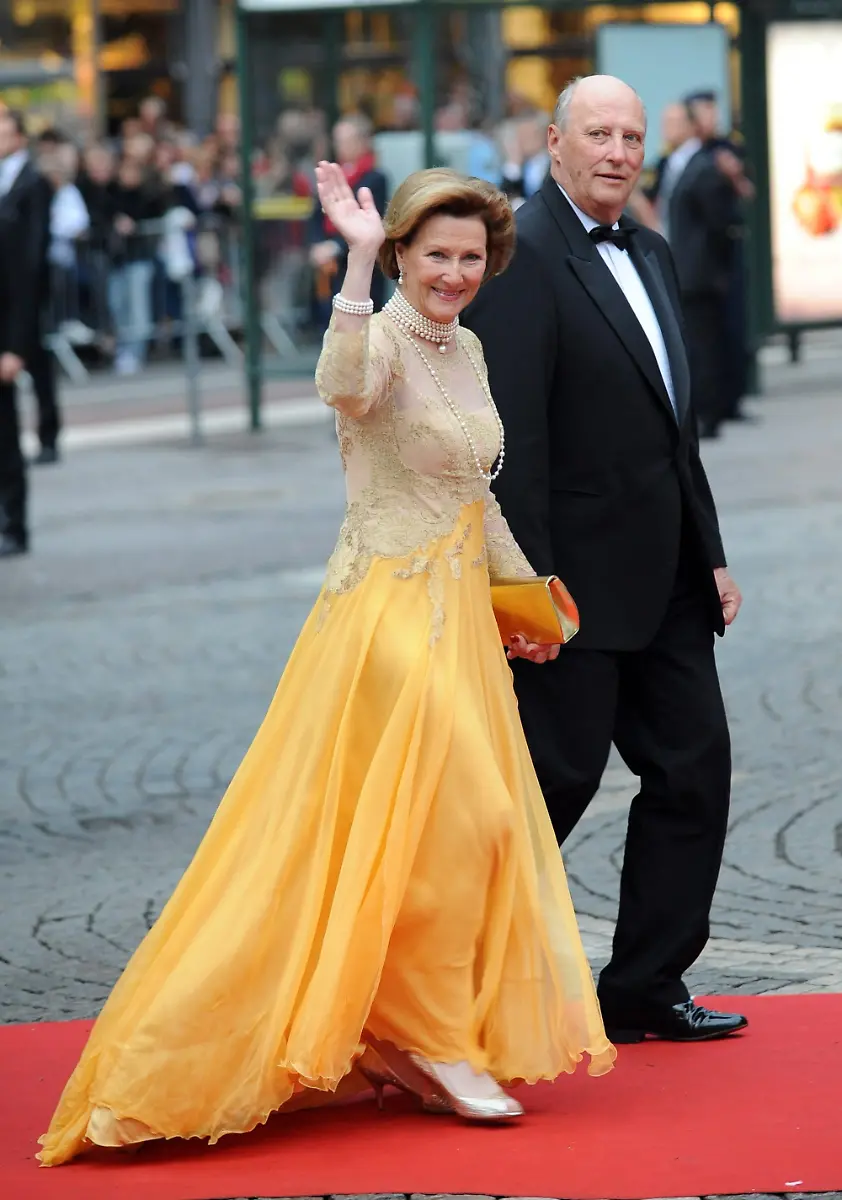 Sweden-Royal-Wedding-LON869-jpg2488360592035543127