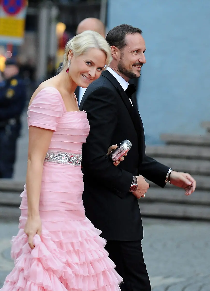 2rnk2609-jpg2470355664958971277