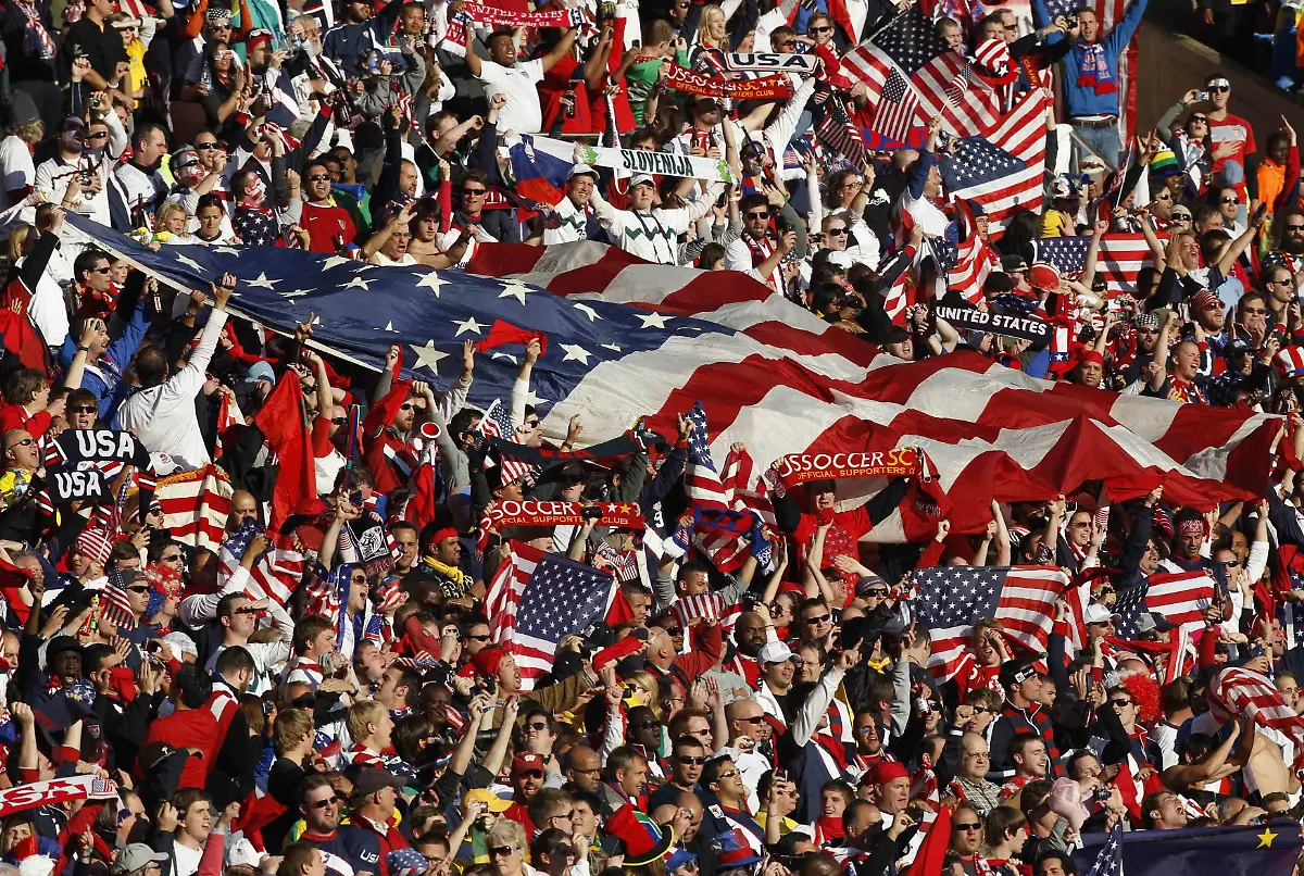 2010-06-18T141129Z-01-WCP811-RTRMDNP-3-SOCCER-WORLD-JPG718290587128425576