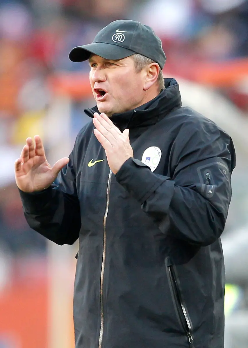 2010-06-18T143949Z-01-WCP528-RTRMDNP-3-SOCCER-WORLD-JPG2265024452677068286